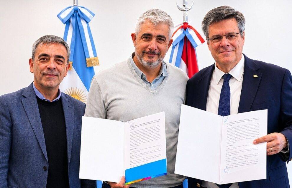 El Gobierno de Córdoba firmó un convenio para fortalecer el sistema sanitario provincial