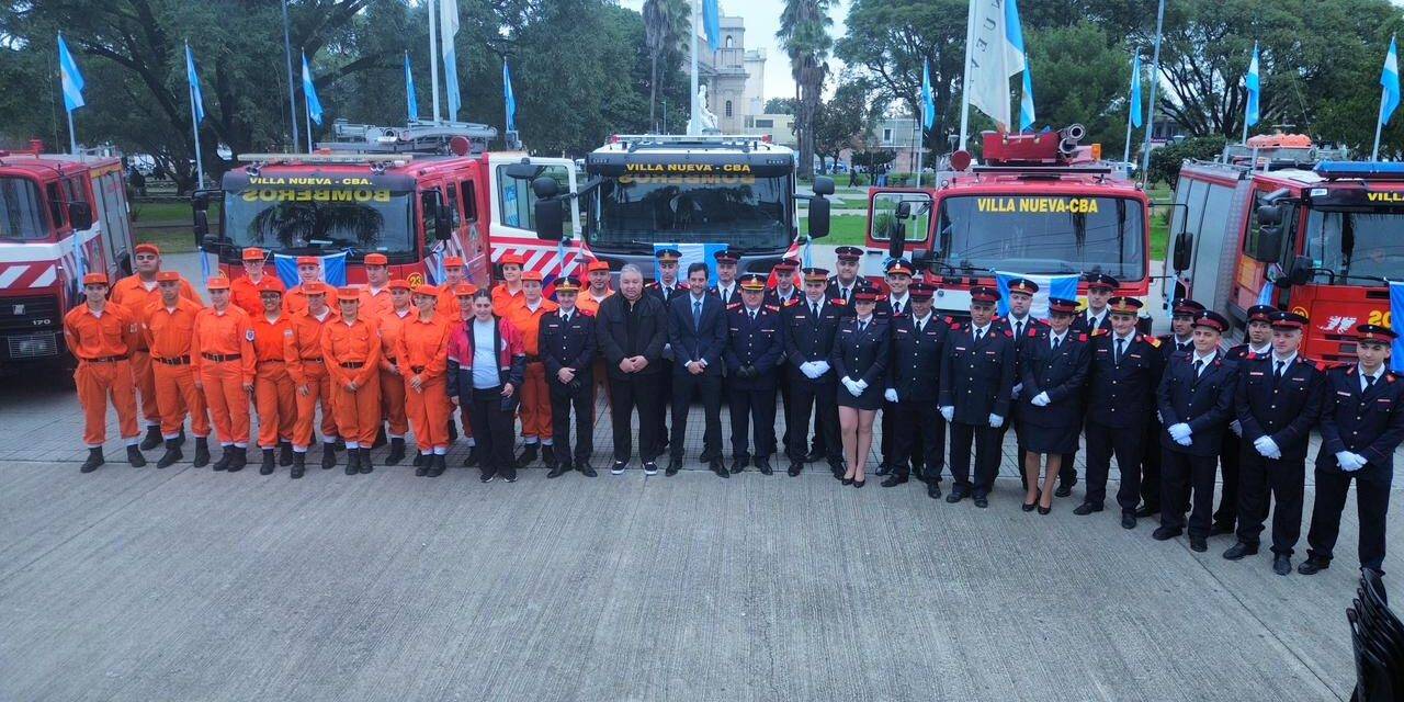 Villa Nueva: homenaje a los Bomberos Voluntarios y presentación de nuevas unidades