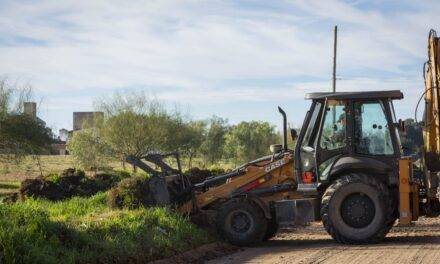 Río Cuarto: Comenzó una nueva obra de cordón cuneta en Banda Norte