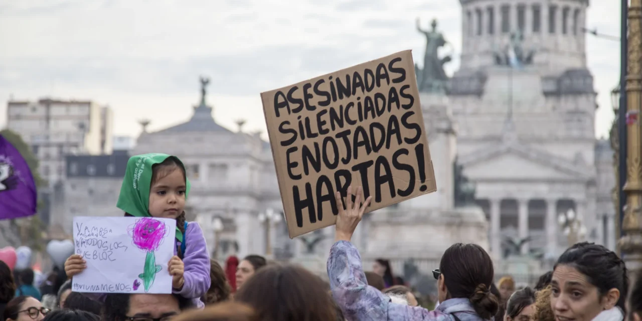 Ni Una Menos: una multitud marchó hasta el Congreso Nacional y hubo fuertes cuestionamientos a Milei