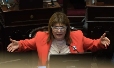 Crisis en el oficialismo: Bullrich ofreció su renuncia como presidenta del bloque de LLA en el Senado