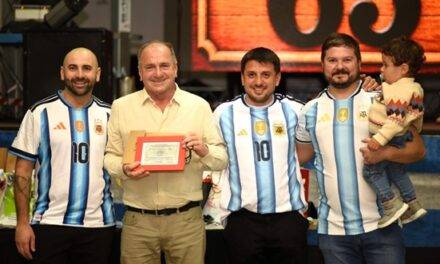 El Club Alas Coloradas celebró sus 65 años con una multitudinaria cena aniversario