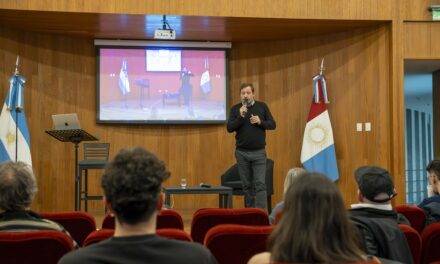 Clase abierta en la Legislatura sobre estrategias digitales para artistas y gestores culturales