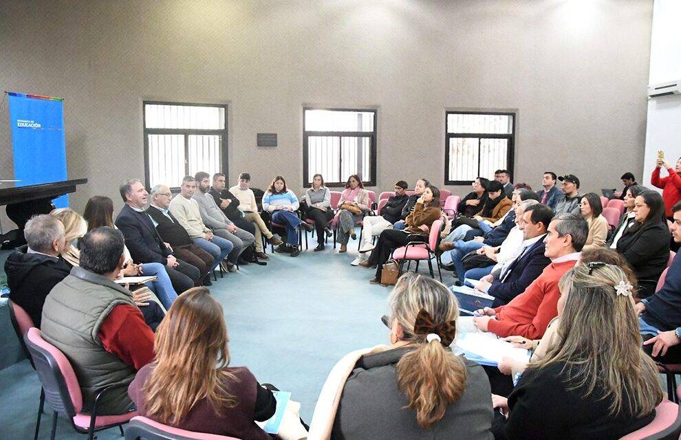 Educación y federalismo: el Ministerio de Educación profundiza el trabajo territorial en el sur provincial