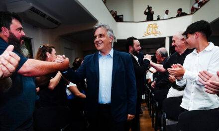 Llaryora visita General Roca: anuncios en educación, seguridad y salud para Villa Huidobro y Huinca Renancó