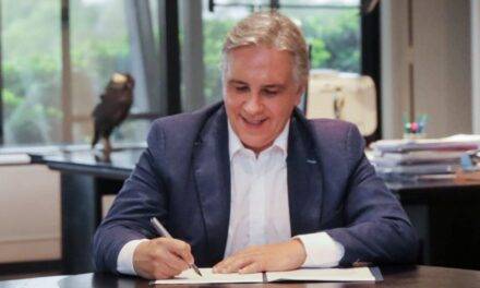 Llaryora promulgó la Ley de Protección y Apoyo a las Empresas Recuperadas