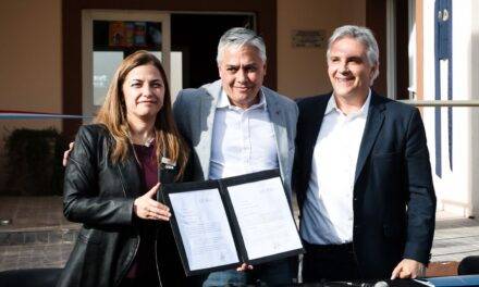 Villa Huidobro: Llaryora firmó el llamado a licitación para la construcción del anexo de la Universidad Provincial de Córdoba