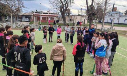 Niños de la Escuela Municipal de Deportes de La Cautiva participaron de una jornada de integración en Río Cuarto
