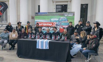 Río Cuarto: Se lanzó la sexta fecha del Turismo Pista con una caravana por el centro de la ciudad