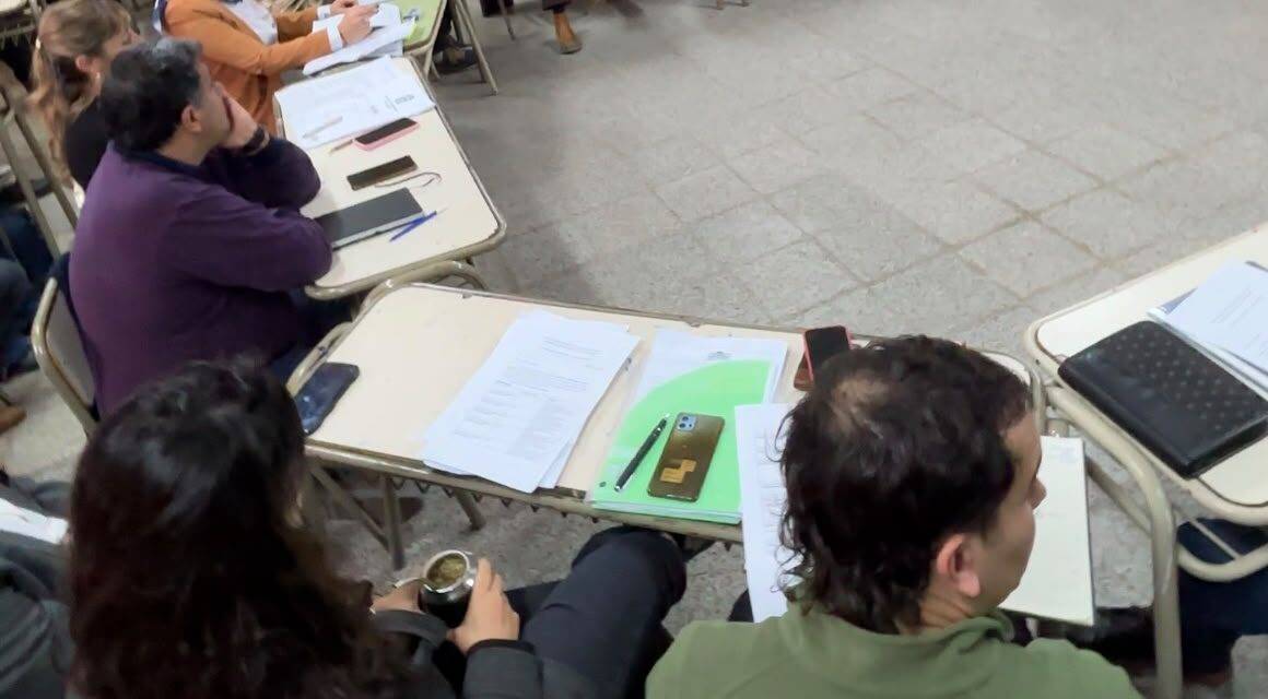 La Comisión de Educación sesionó en el IPEM Nº 27 René Favaloro