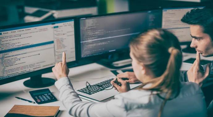 Lanzan un programa para ayudar a startups argentinas a escalar con infraestructura cloud e IA