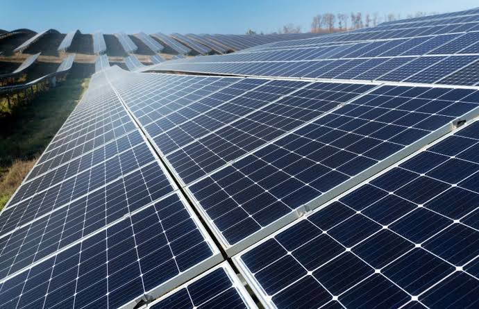 Berrotarán impulsa un Parque Solar para fortalecer la eficiencia energética y reducir costos