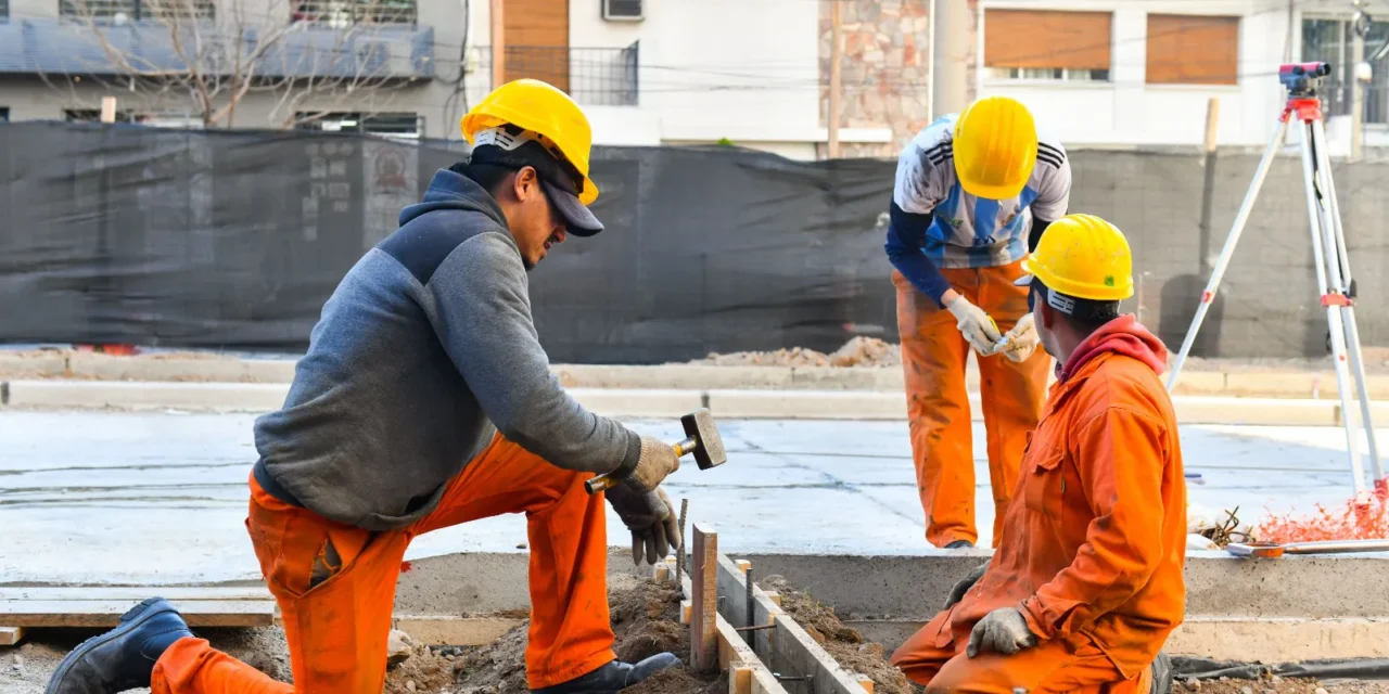 Sin trabajo estable ni obra social: casi el 50% de los jóvenes vive en condiciones de vulnerabilidad