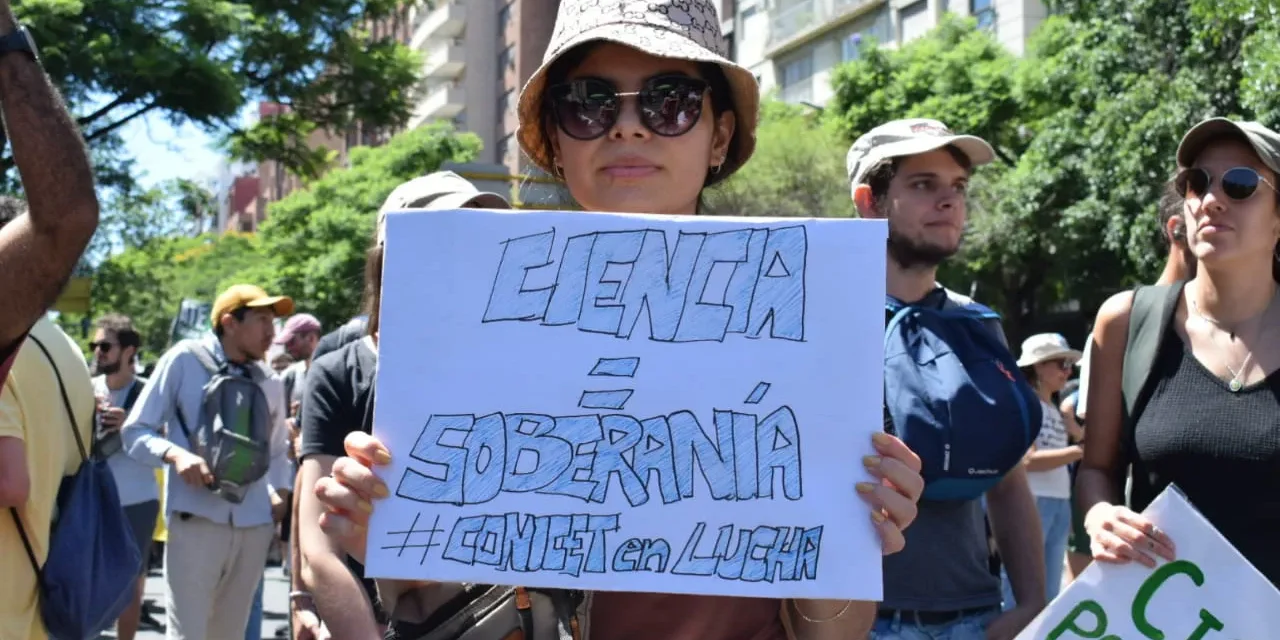 Las universidades exhortan al Gobierno a suspender las medidas que debilitan la ciencia nacional