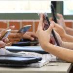Córdoba consolida una política de uso regulado de celulares en las escuelas