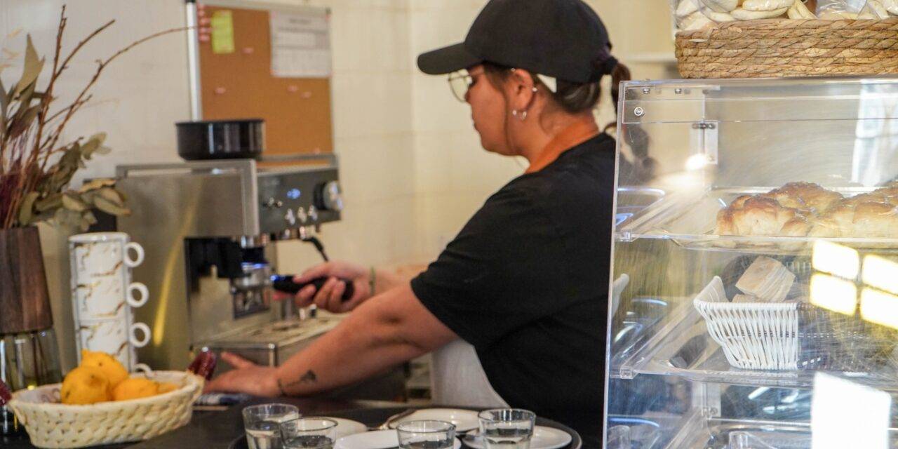 El Gobierno de Córdoba acompaña el nuevo café inclusivo de Las Acequias