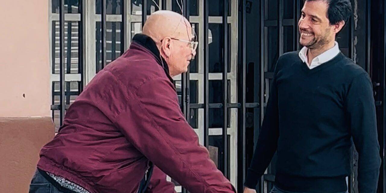 Villa Nueva: El intendente Ignacio Tagni recorrió barrio Florida, supervisó tareas y dialogó con los vecinos.