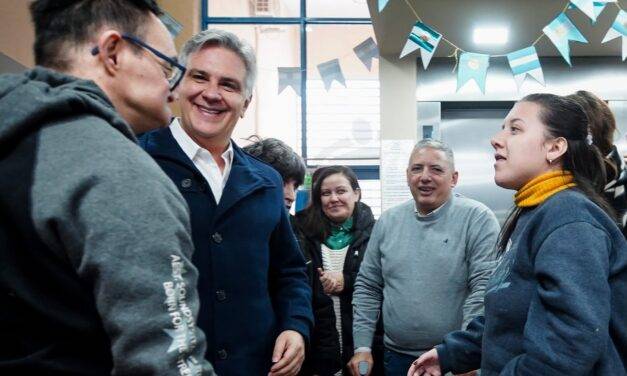 Río Cuarto: Llaryora visitó la Fundación Kalen y anunció una ayuda económica de $30 millones