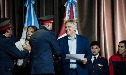 Llaryora entregó $2.000 millones para fortalecer a más de 80 cuarteles de Bomberos Voluntarios en toda la provincia