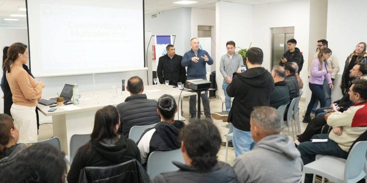 Villa María: Accastello participó del primer encuentro del Seminario «Claves para la acción Cooperativa y Mutual»