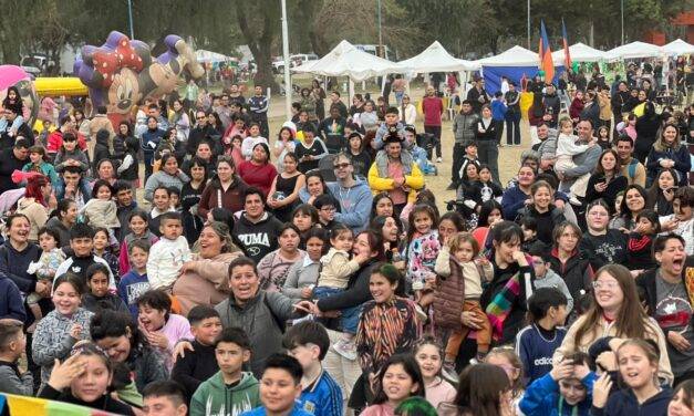 Villa Nueva celebró el Día del Niño con una multitudinaria jornada en el Parque Hipólito Yrigoyen