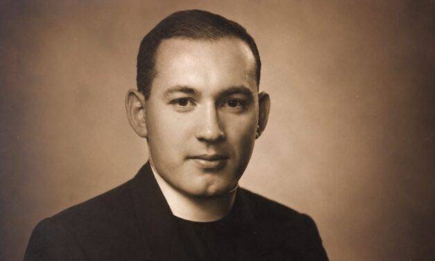 Inician causa de beatificación de Mons. Juan Tomis, el sacerdote que marcó la vida del Papa León XIV