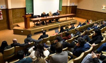 UNRC: continúa la toma del Rectorado y el Consejo Superior retomará el debate este miércoles