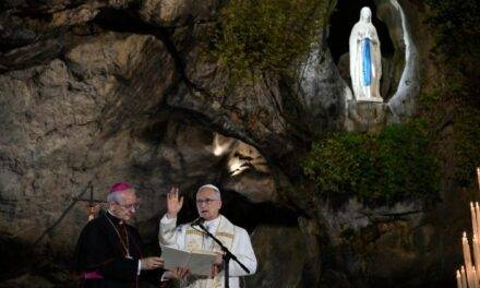 En Lourdes, el Papa encomienda  a Francia a la Virgen María y pide  el don “de la concordia fraternal”