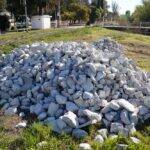 General Levalle recibió 240 toneladas de piedra para recuperar los gaviones del arroyo Santa Catalina