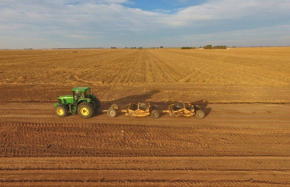 Córdoba crea el primer Consorcio integral para el cuidado de suelos y caminos rurales