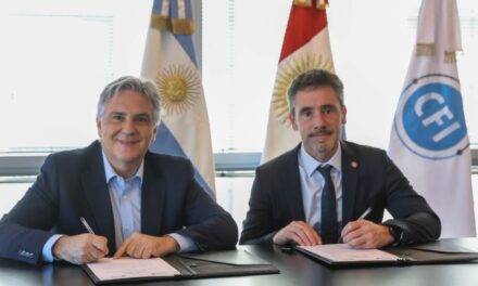 Llaryora y el CFI acordaron $22.000 millones en créditos para impulsar a las PyMEs cordobesas