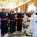 El Papa pidió ir más allá de la aceptación o rechazo del avance tecnológico, sino preguntarnos qué humanidad construiremos