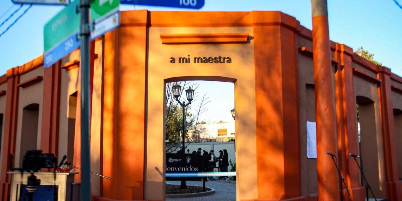 Laboulaye inauguró un Museo a Cielo Abierto dedicado a la memoria educativa
