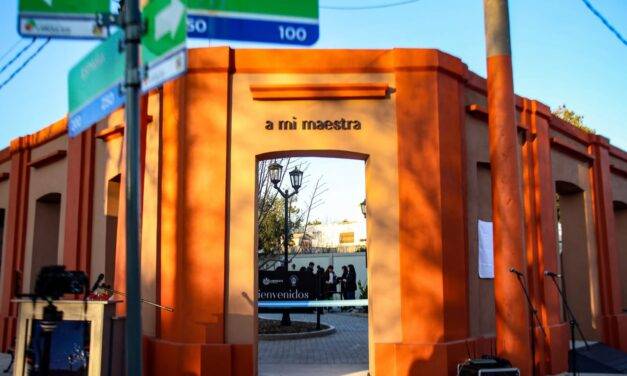 Laboulaye inauguró un Museo a Cielo Abierto dedicado a la memoria educativa