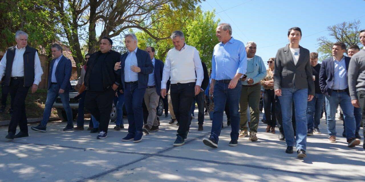 Río Cuarto: Llaryora recorrió las obras del Plan 100 Cuadras de Pavimento