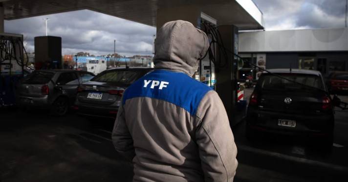 YPF aumenta hoy un 1% el precio de todos sus combustibles