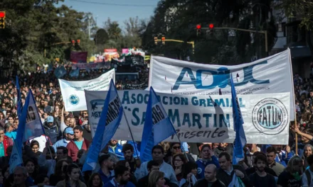 Fracasó la paritaria universitaria y este miércoles paran por 24 horas los docentes