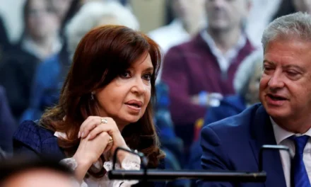 Vialidad: los abogados de CFK expusieron “nueva prueba” que expone la inocencia de la expresidenta