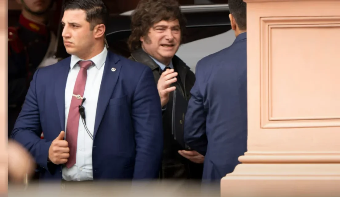 Milei reunió al Gabinete y legisladores y reclamó «cuidar la reputación económica»