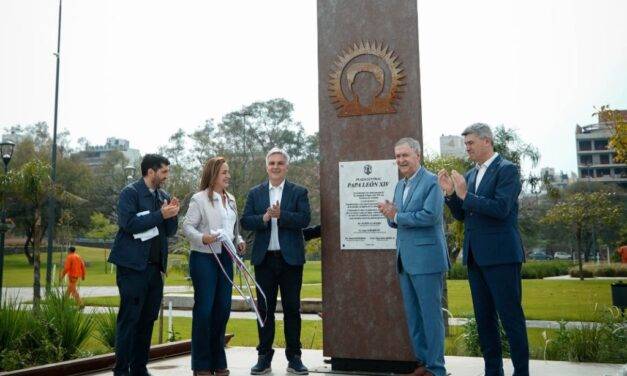 En Córdoba, Llaryora y Schiaretti habilitaron el Parque “Papa León XIV”