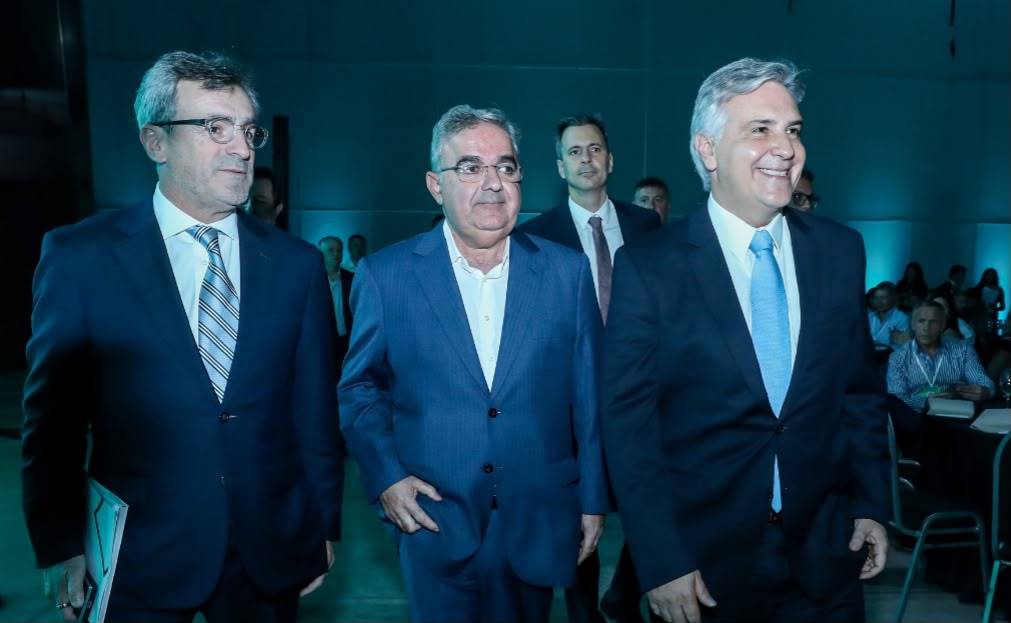 Llaryora: “Necesitamos un RIGI que permita que la industria argentina pueda sobrevivir”