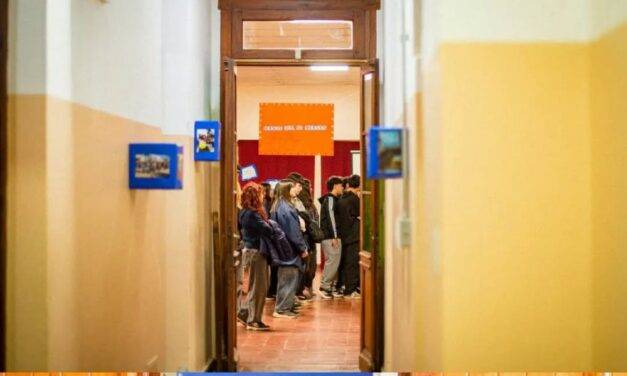 Vicuña Mackenna: la Escuela Especial Dr. Luis Ganem presentó la muestra “Manos que cuentan la escuela”