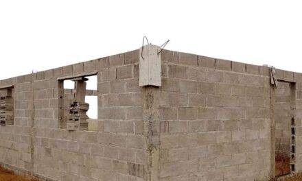 Olaeta acompaña a vecinos en sus proyectos de construcción