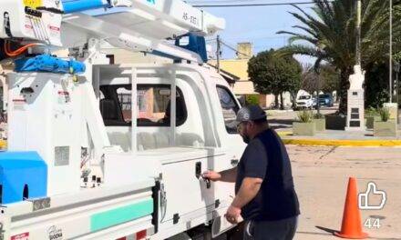 Alcira Gigena incorporó un hidroelevador para fortalecer el servicio de alumbrado público