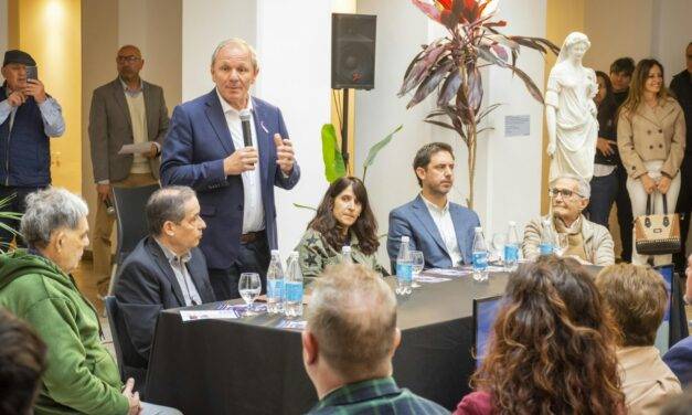 De Rivas encabezó la presentación de la 22ª edición de la Feria del Libro Juan Filloy: «Leer es un acto poético»