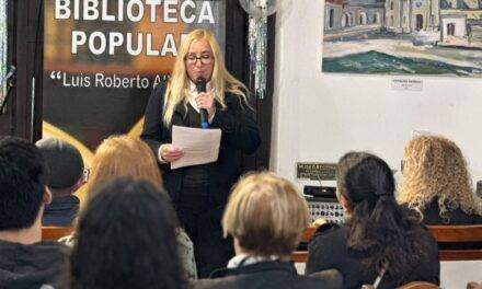 Villa Nueva celebró los 30 años de la Biblioteca Luis Roberto Altamira con una emotiva noche de cultura e historia.