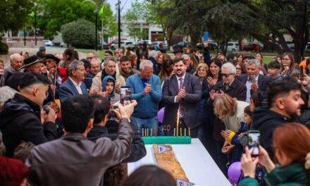 Laboulaye celebró sus 140 años con música, danza y una tableta de 18 metros