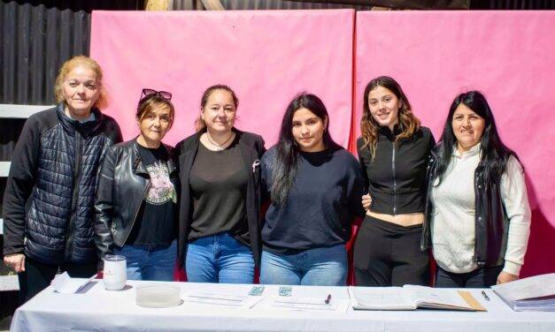 Del Campillo realizó el sorteo de cuatro lotes sociales para familias de la localidad