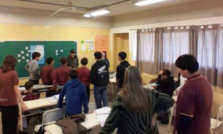 Jovita recibió nuevos libros para fortalecer las trayectorias educativas