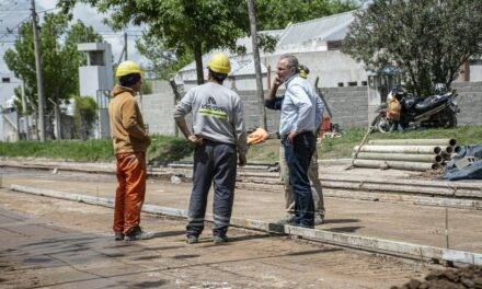 Río Cuarto: Comenzaron nuevos frentes de pavimentación en el sector sur de la ciudad